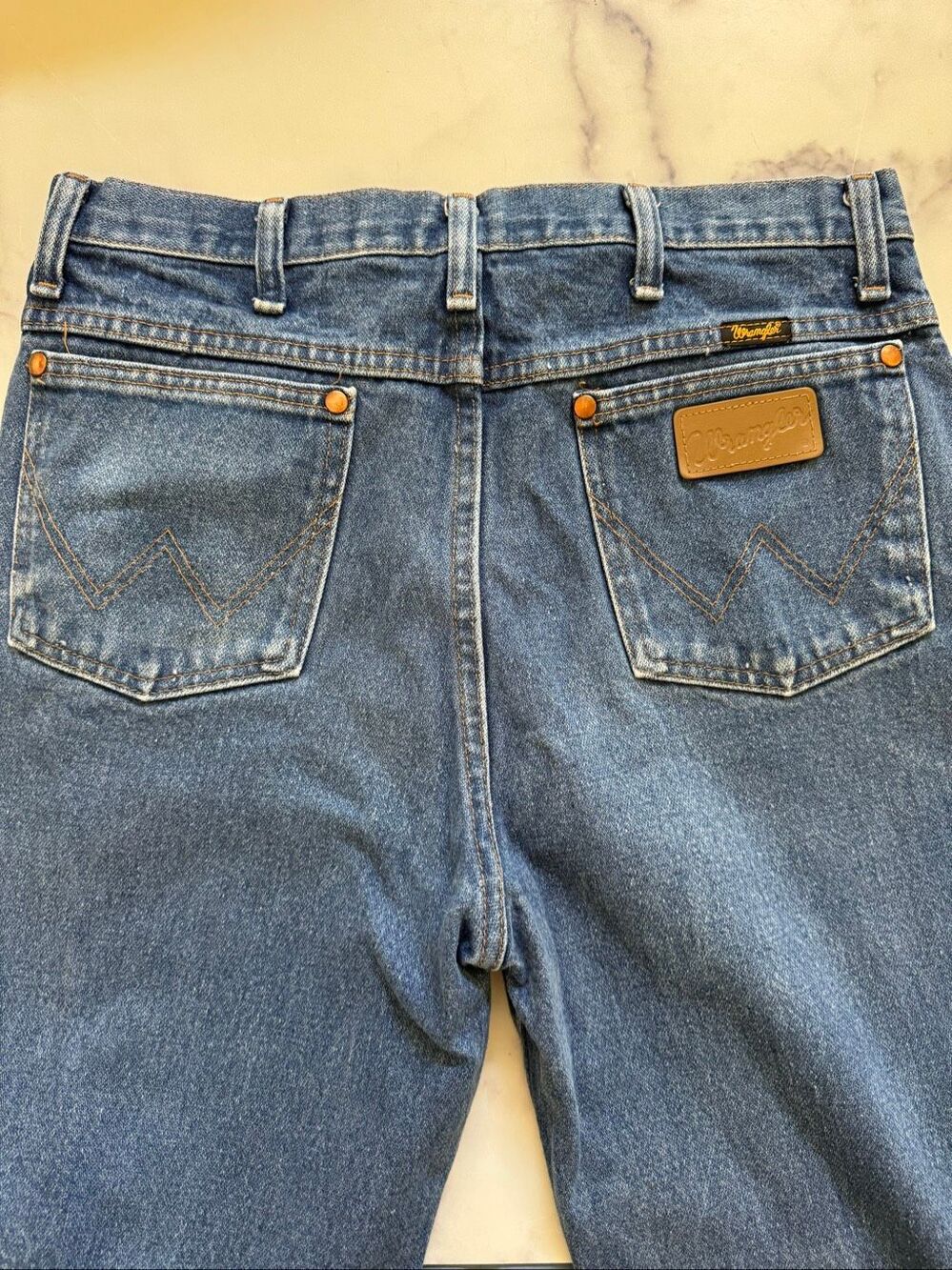 Wrangler women’s vintage 33x36 blue jean 100% cotton country cowgirl denim jeans